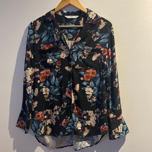 Floral long sleeve button up blouse - Size 10 - Picture 2 of 5